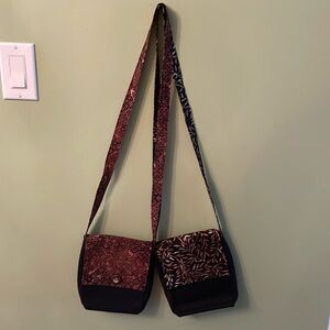 2 fabric purses.